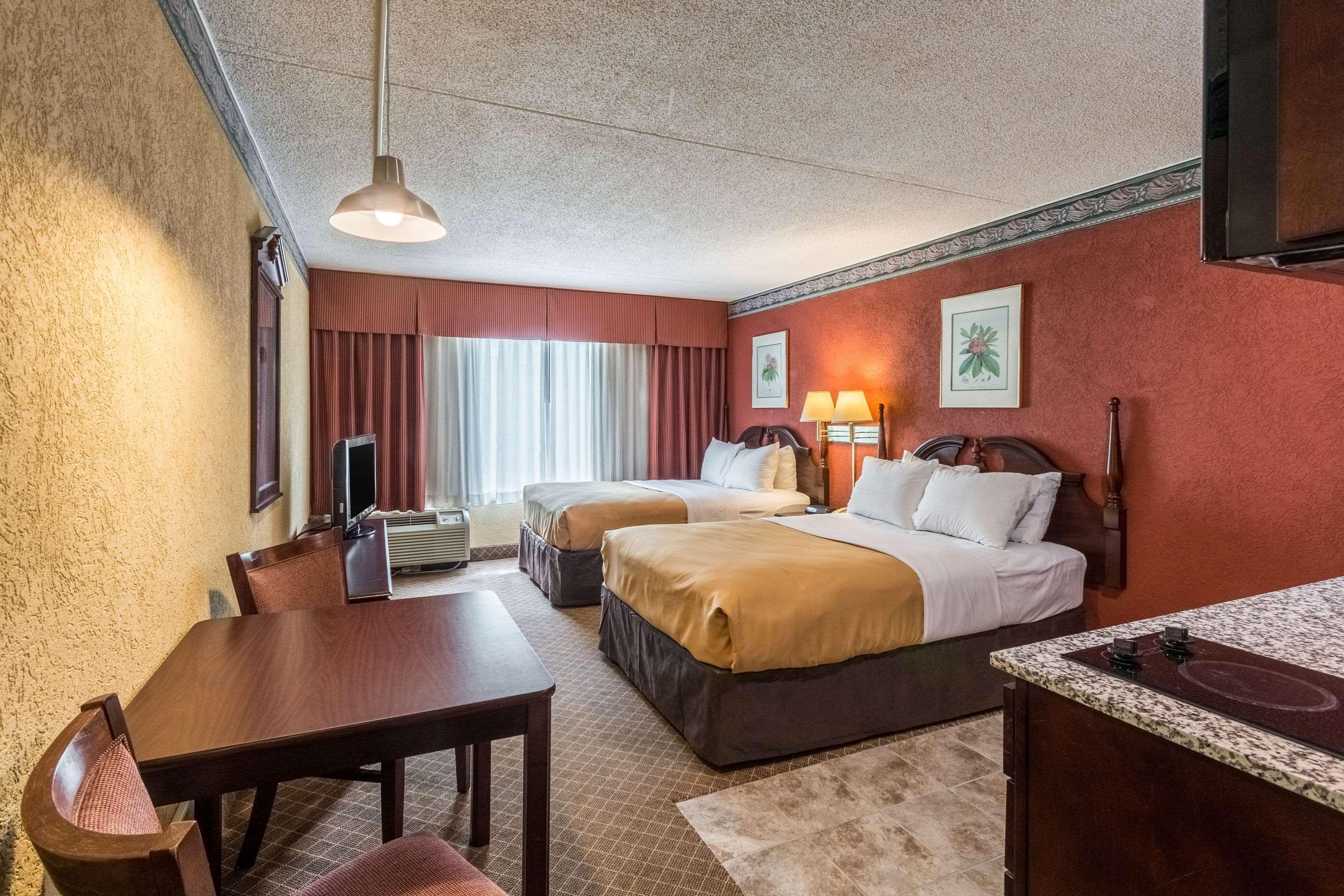 Suburban Extended Stay Hotel Fairmont Exterior foto